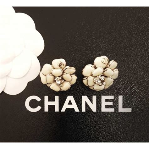 imitazioni bigiotteria chanel|Chanel shop online.